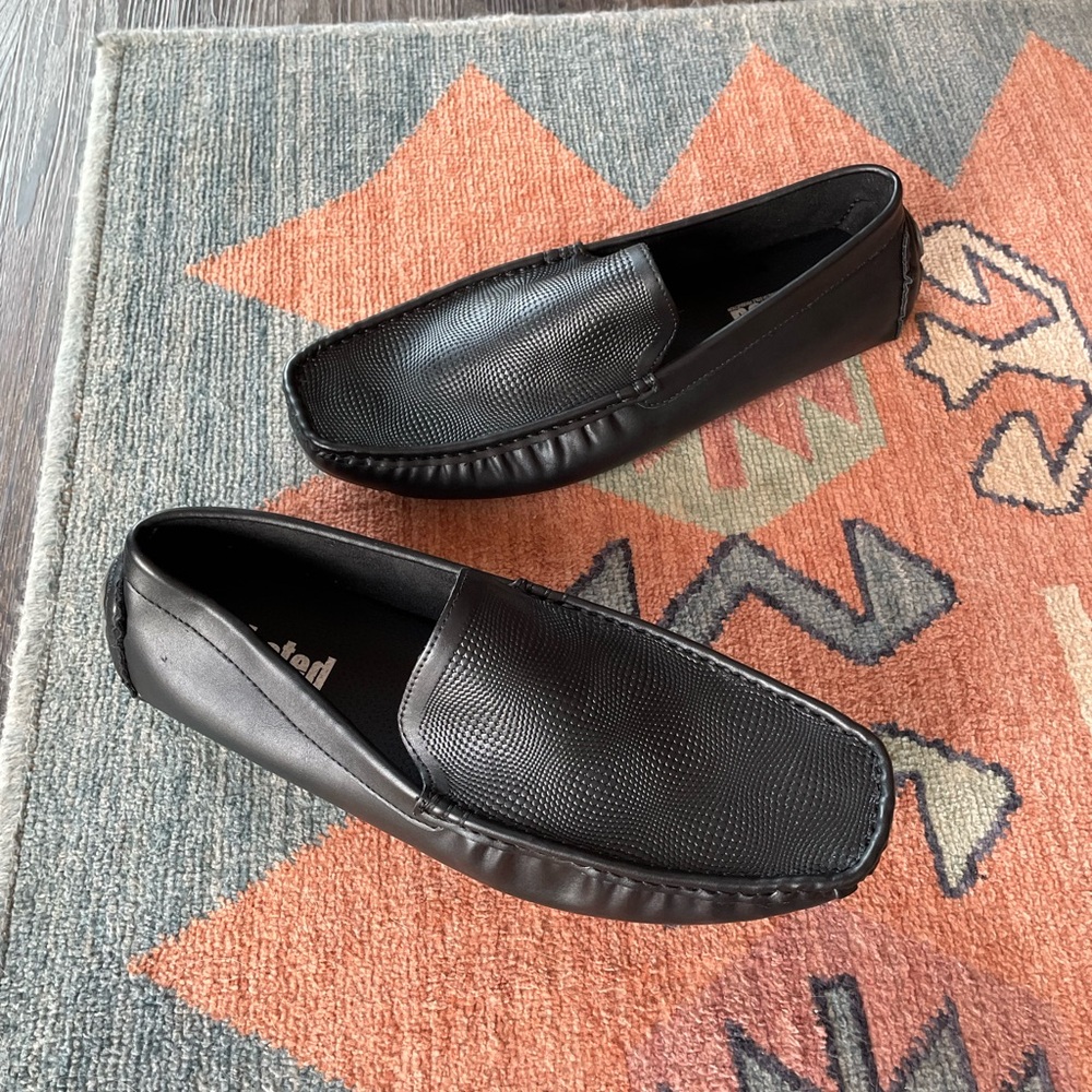 NWOB Unlisted by Kenneth Cole Loafers